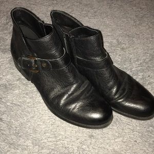 Naturalizer Black short ankle boots with buckle